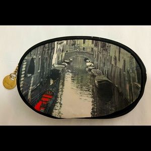 Galleria cosmetics bag